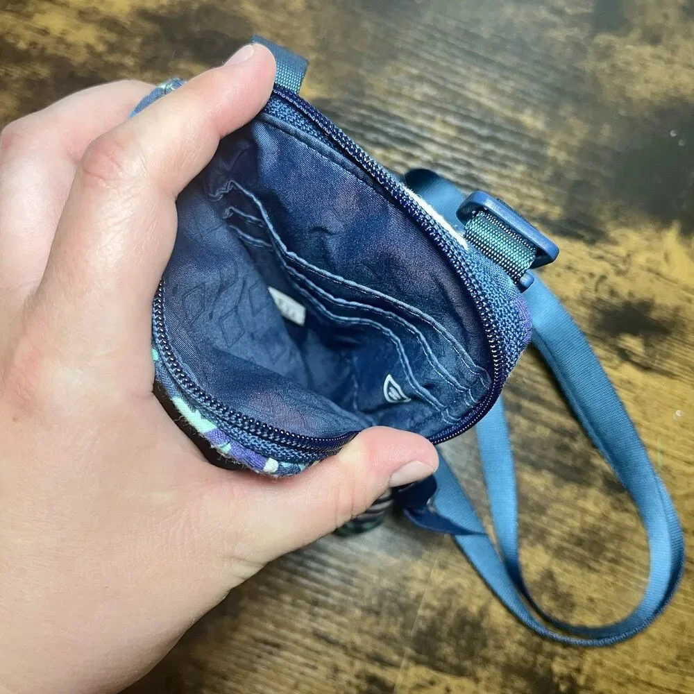 Vera Bradley RFID Mini Cellphone Crossbody Blue Island Medallion Floral Bag